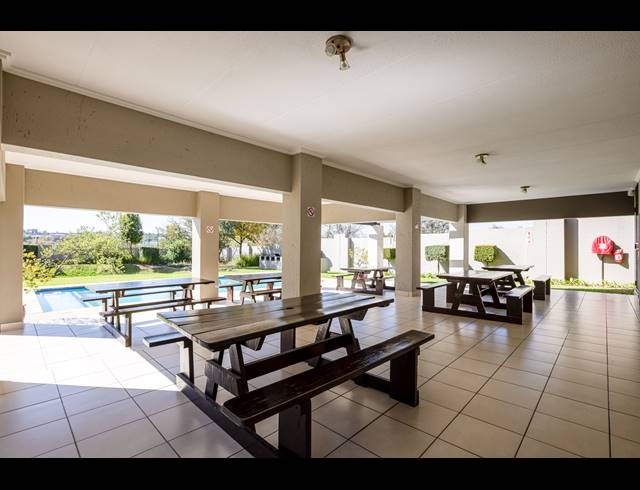 1 BEDROOM APARTMENT FOR SALE IN LONEHILL